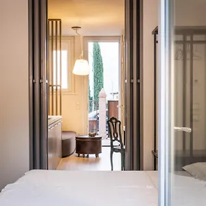 http://winery-home-montecorneo-570.hotels-perugia.com